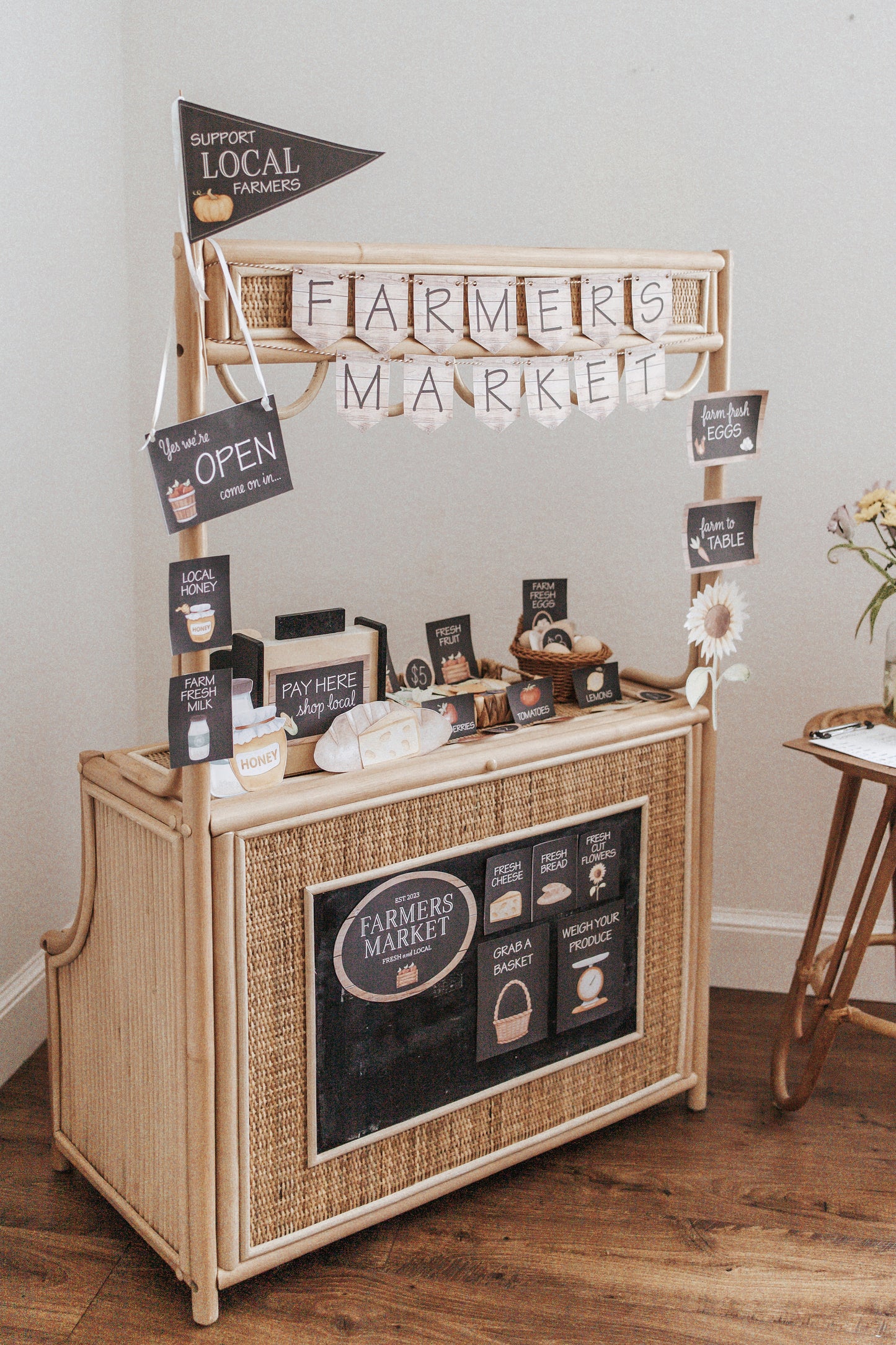 FARMERS MARKET DRAMATIC PLAY SET
