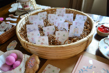 Load image into Gallery viewer, ALICE IN WONDERLAND MORNING BASKET