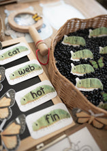 Load image into Gallery viewer, BUTTERFLY MORNING BASKET
