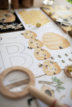 Load image into Gallery viewer, HONEY BEE MINI UNIT STUDY