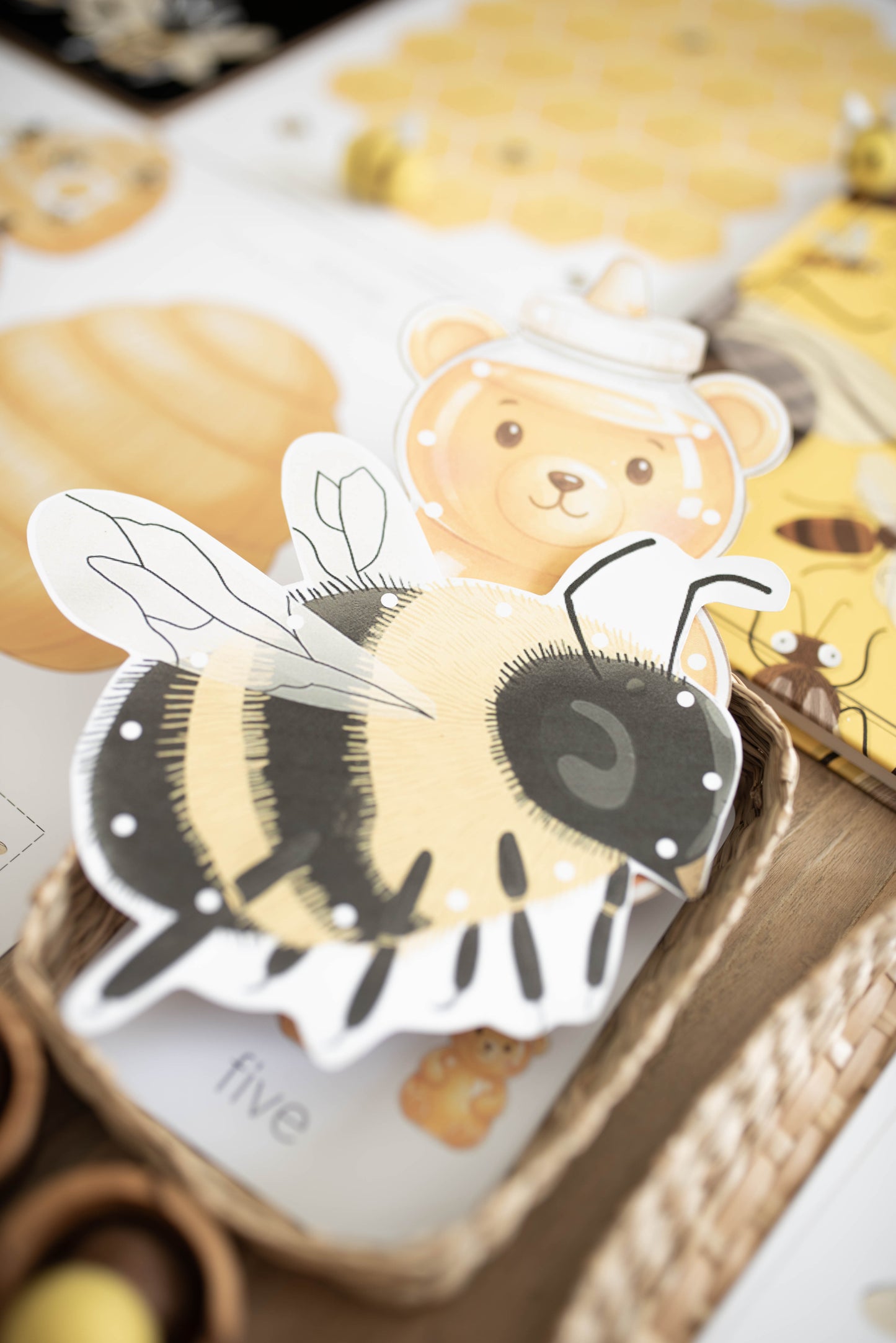 HONEY BEE MINI UNIT STUDY