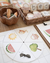 Load image into Gallery viewer, PICNIC MORNING BASKET