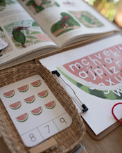 Load image into Gallery viewer, PICNIC MORNING BASKET