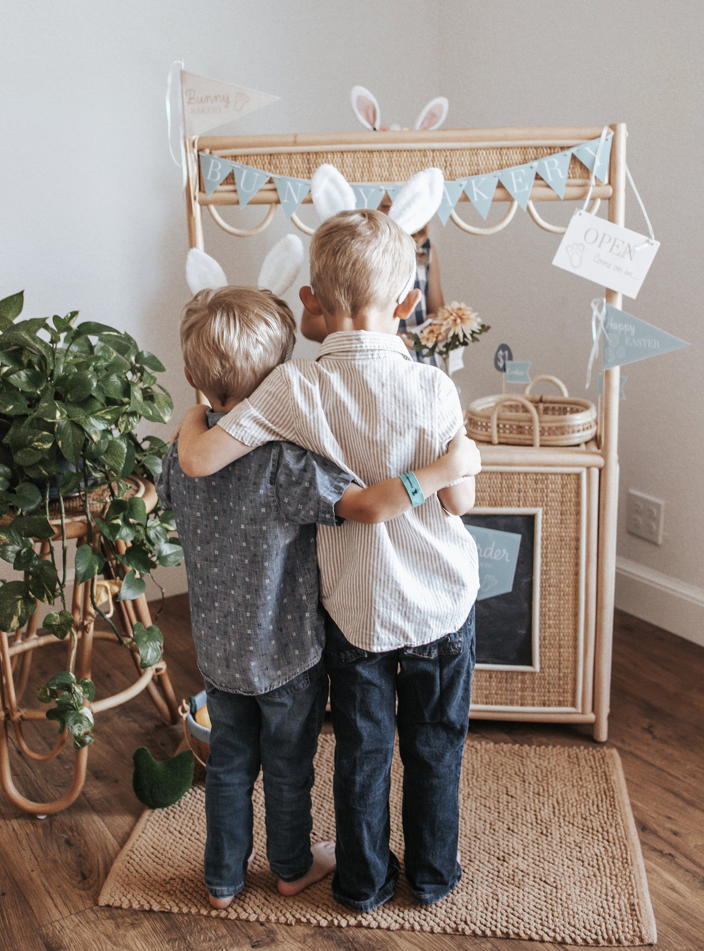 BUNNY BAKERY DRAMATIC PLAY SET