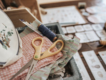Load image into Gallery viewer, TEXTILES MORNING BASKET