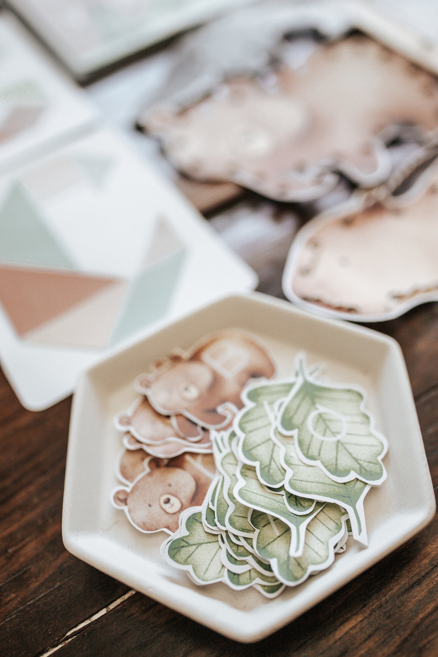 LETTER BASKETS