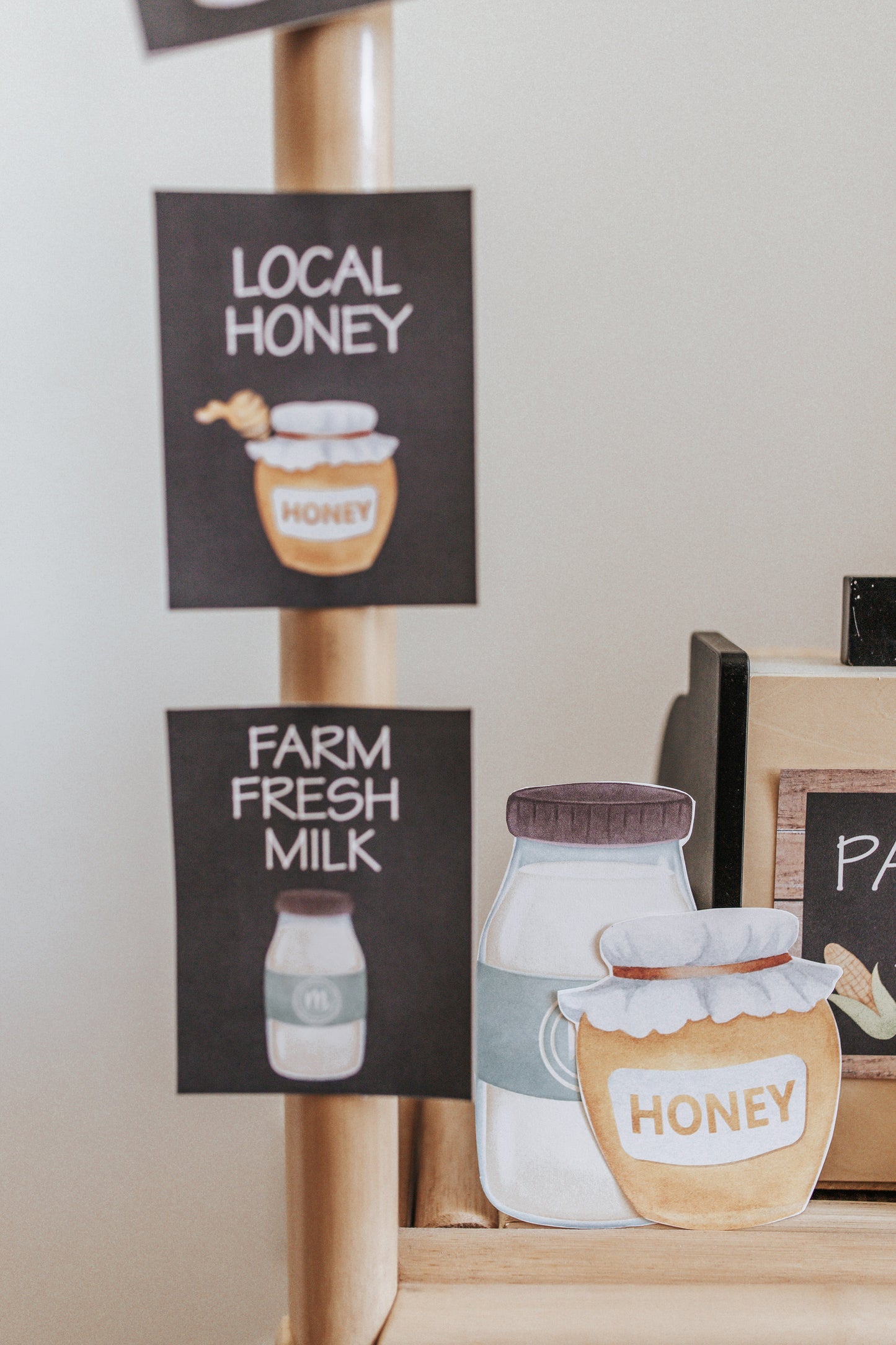 FARMERS MARKET DRAMATIC PLAY SET