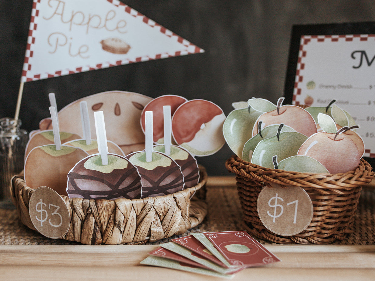 APPLE ORCHARD DRAMATIC PLAY SET