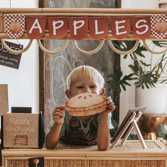 APPLE ORCHARD DRAMATIC PLAY SET