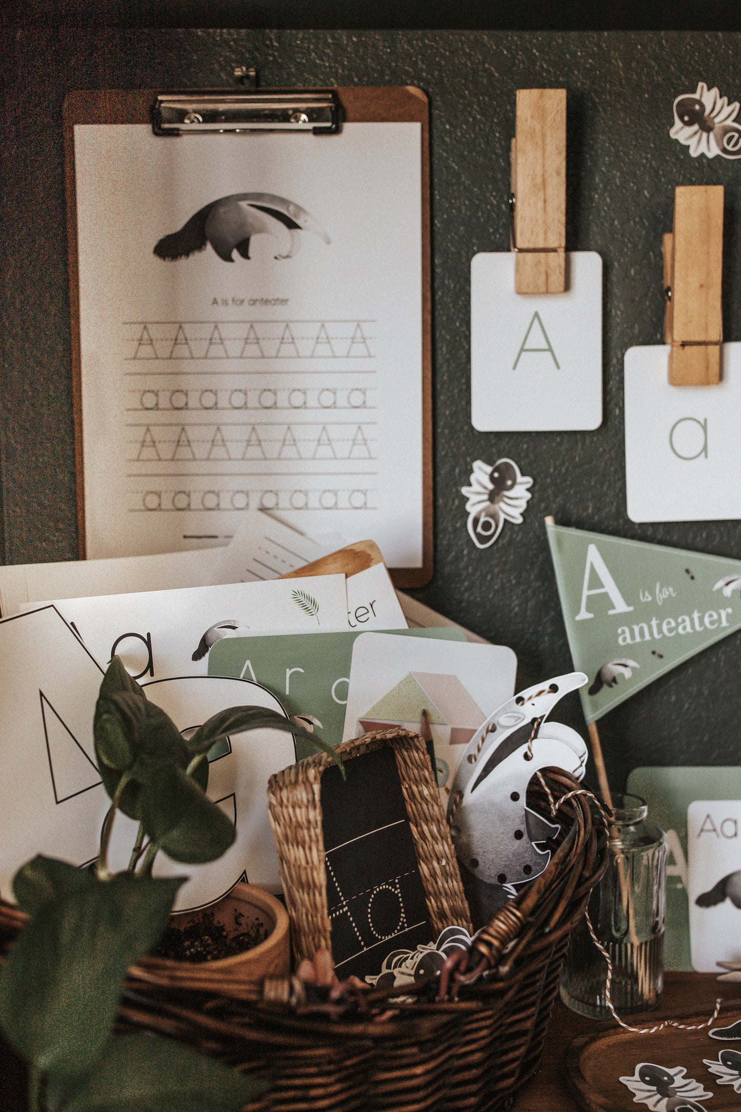 LETTER BASKETS