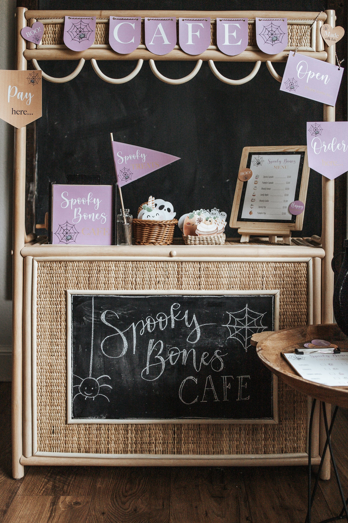 HALLOWEEN SPOOKY BONES CAFE DRAMATIC PLAY SET