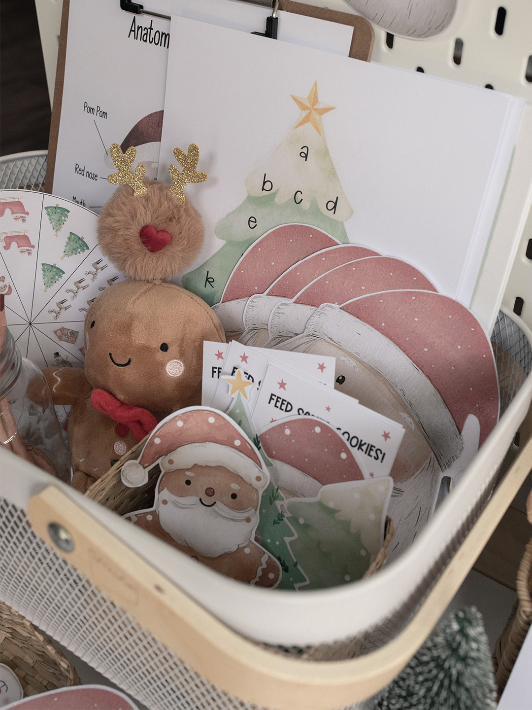 CHRISTMAS SANTA'S VILLAGE MORNING BASKET