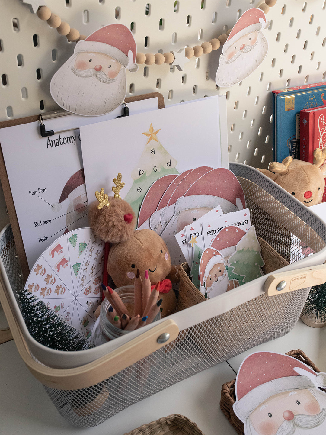 CHRISTMAS SANTA'S VILLAGE MORNING BASKET