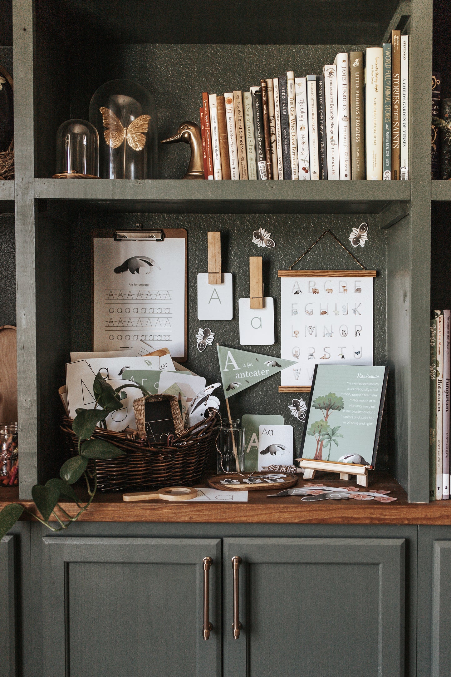 LETTER BASKETS