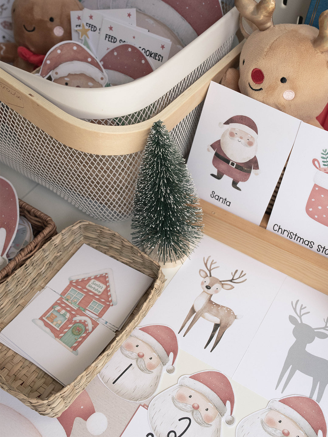 CHRISTMAS SANTA'S VILLAGE MORNING BASKET