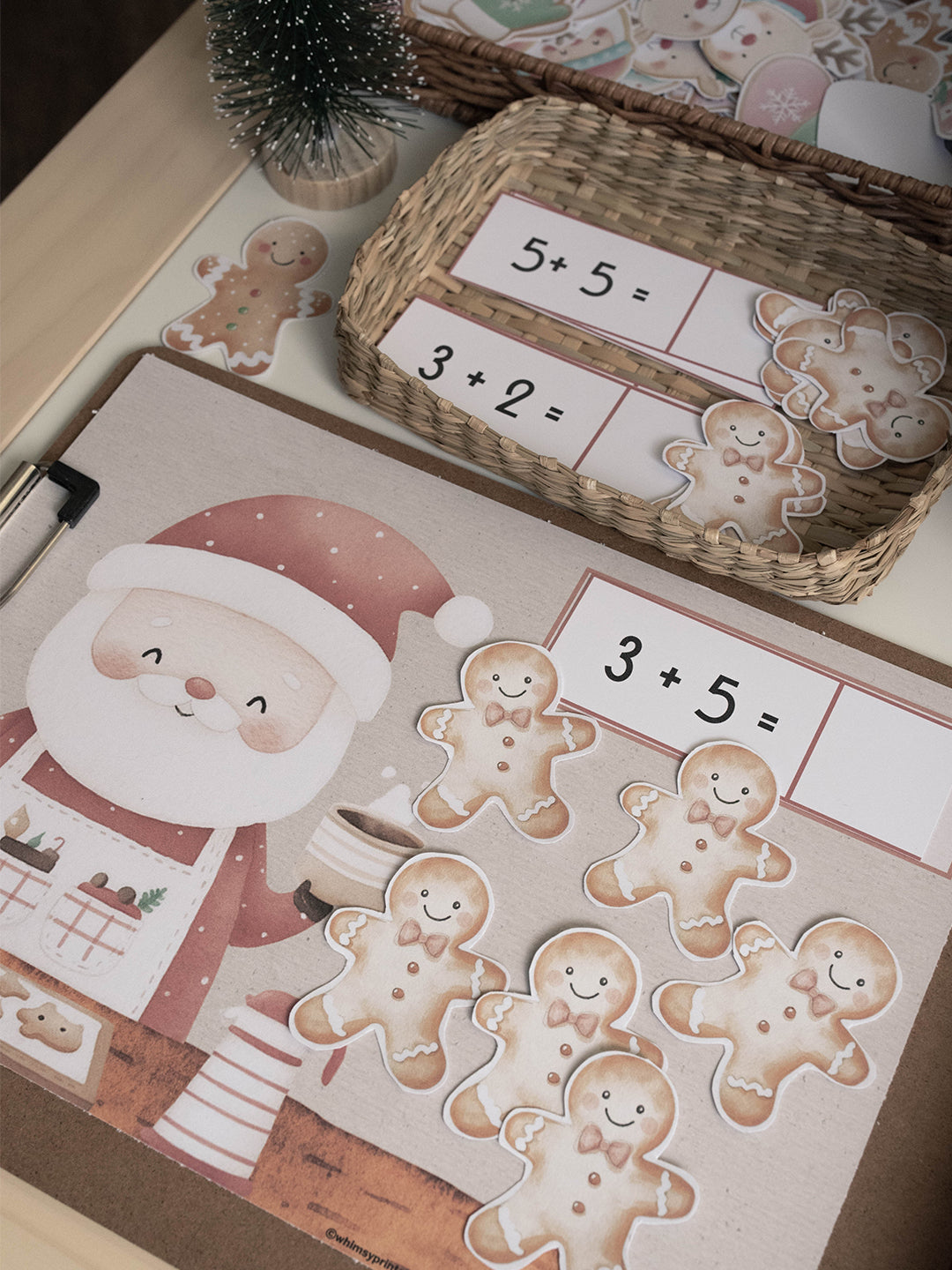 CHRISTMAS SANTA'S VILLAGE MORNING BASKET