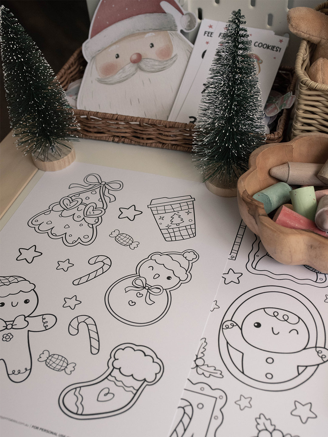 CHRISTMAS SANTA'S VILLAGE MORNING BASKET
