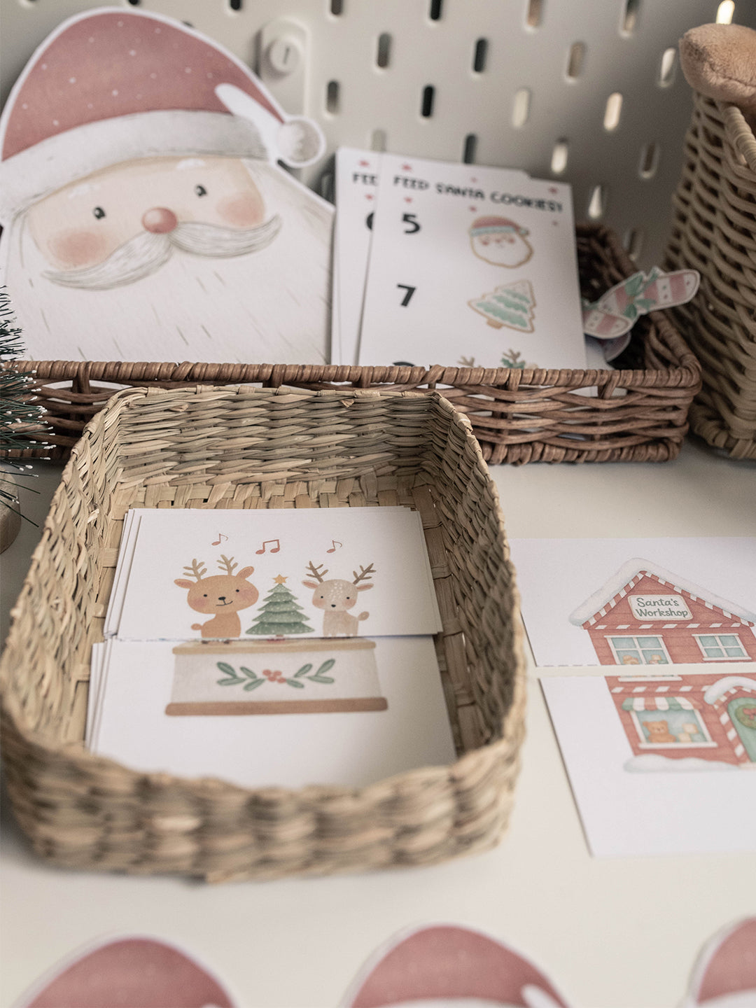 CHRISTMAS SANTA'S VILLAGE MORNING BASKET
