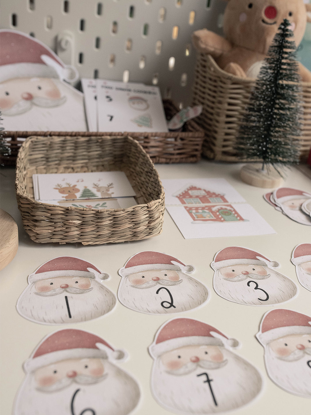 CHRISTMAS SANTA'S VILLAGE MORNING BASKET