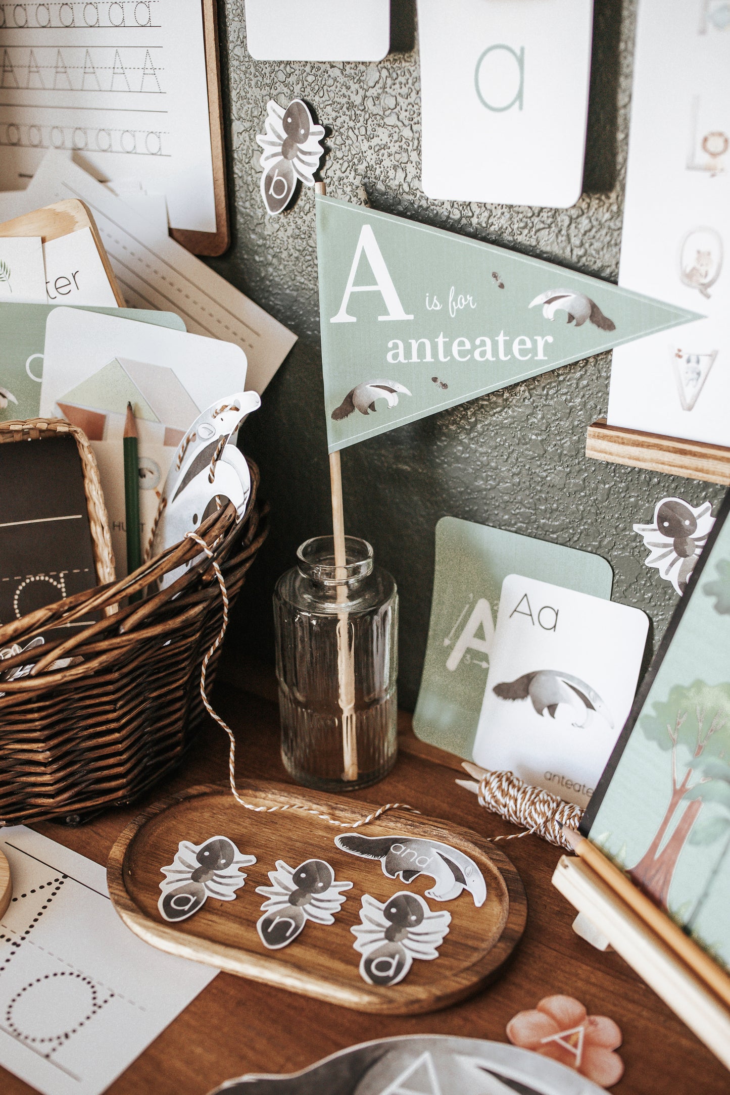 LETTER BASKETS