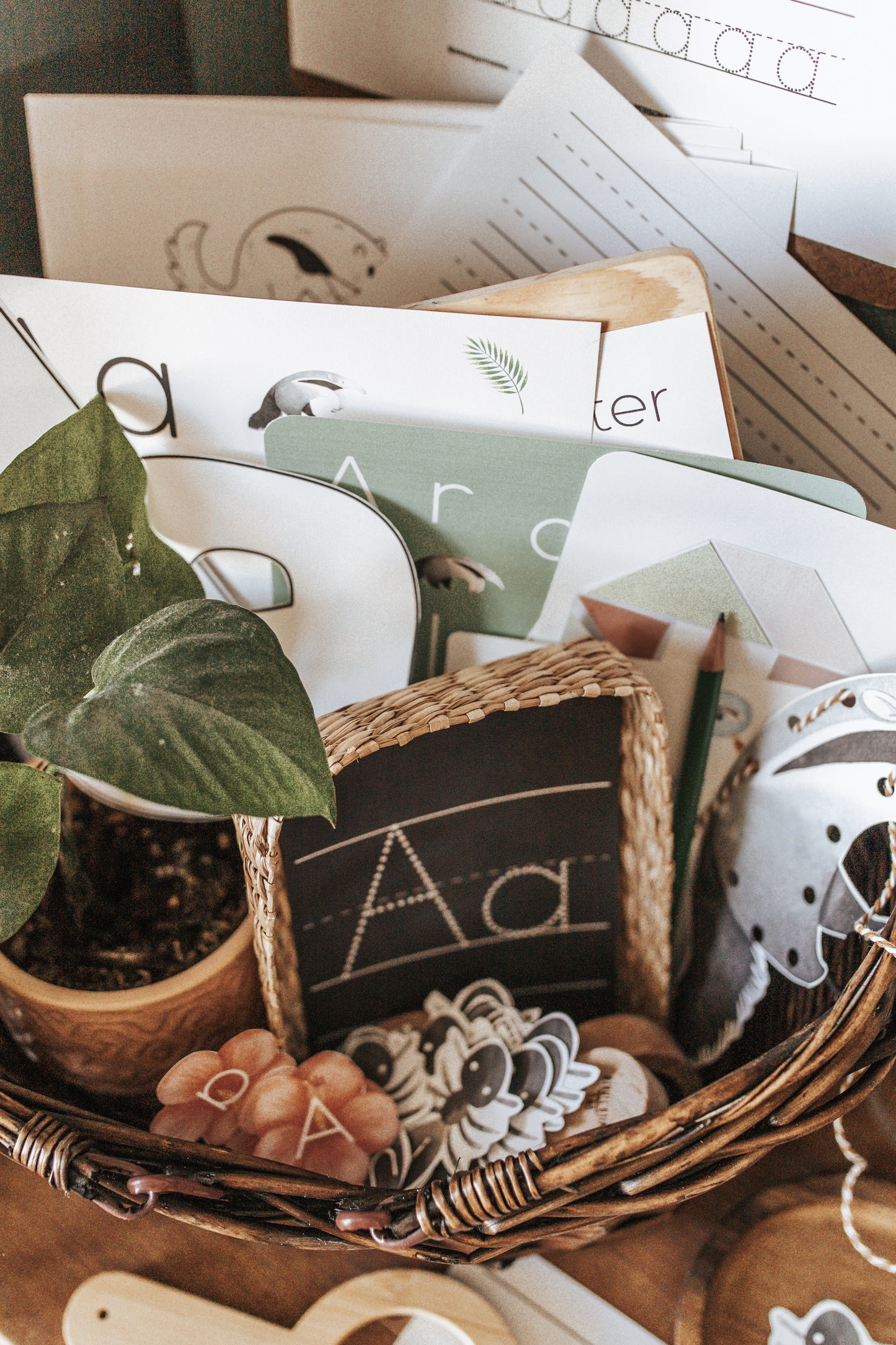 LETTER BASKETS
