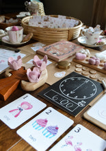 Load image into Gallery viewer, ALICE IN WONDERLAND MORNING BASKET
