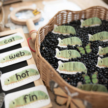 Load image into Gallery viewer, BUTTERFLY MORNING BASKET
