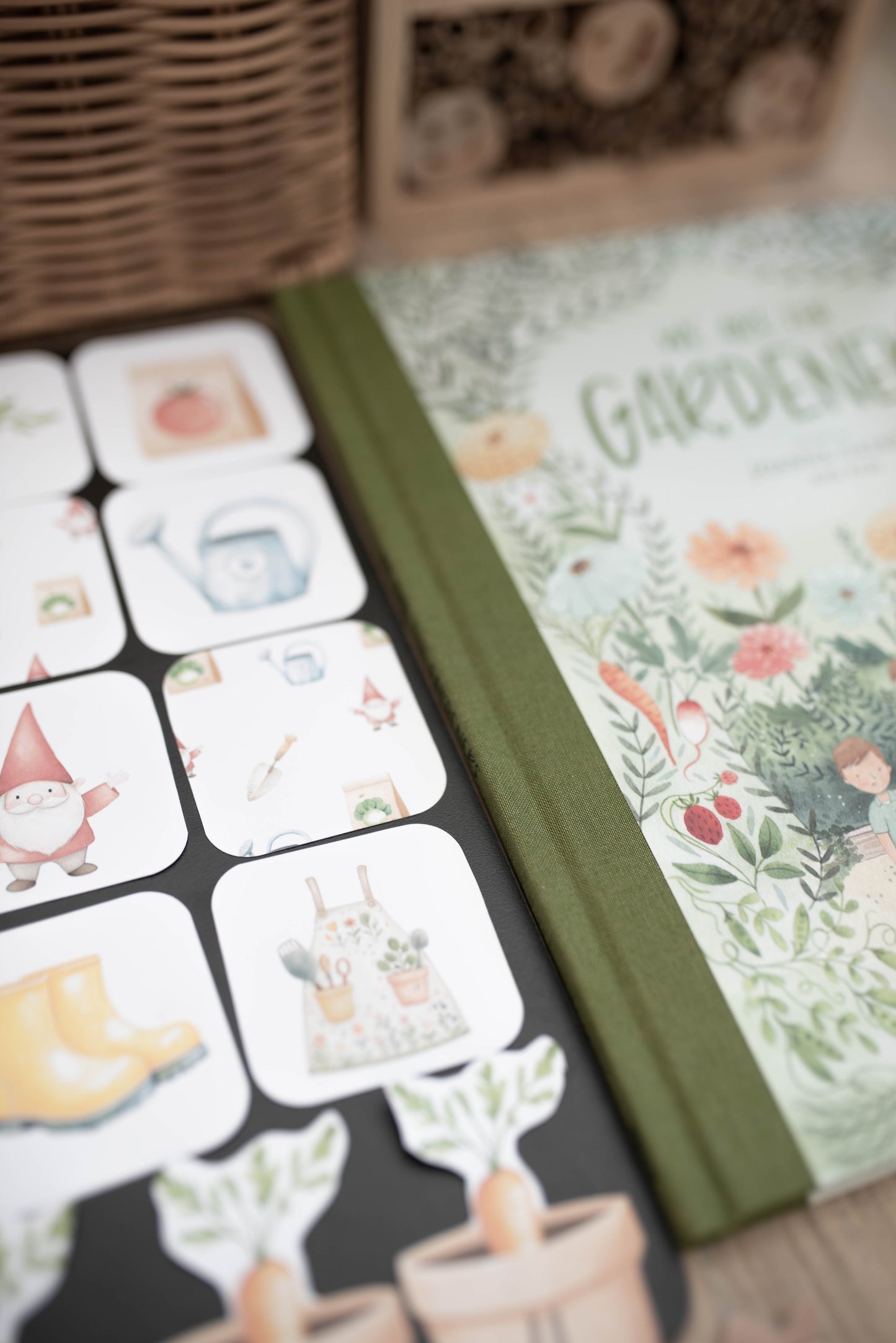 GARDENING MORNING BASKET