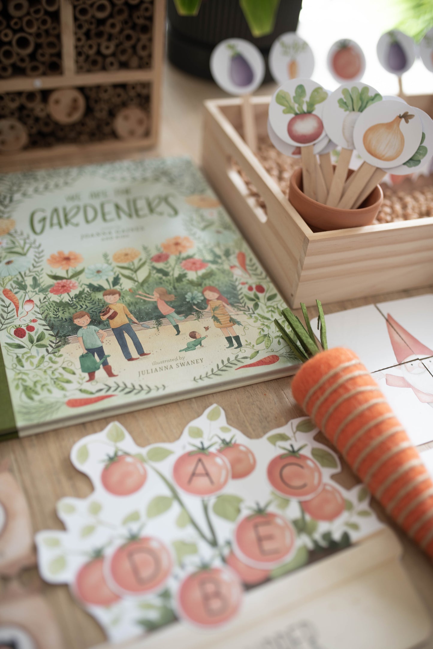 GARDENING MORNING BASKET