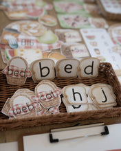 Load image into Gallery viewer, PICNIC MORNING BASKET
