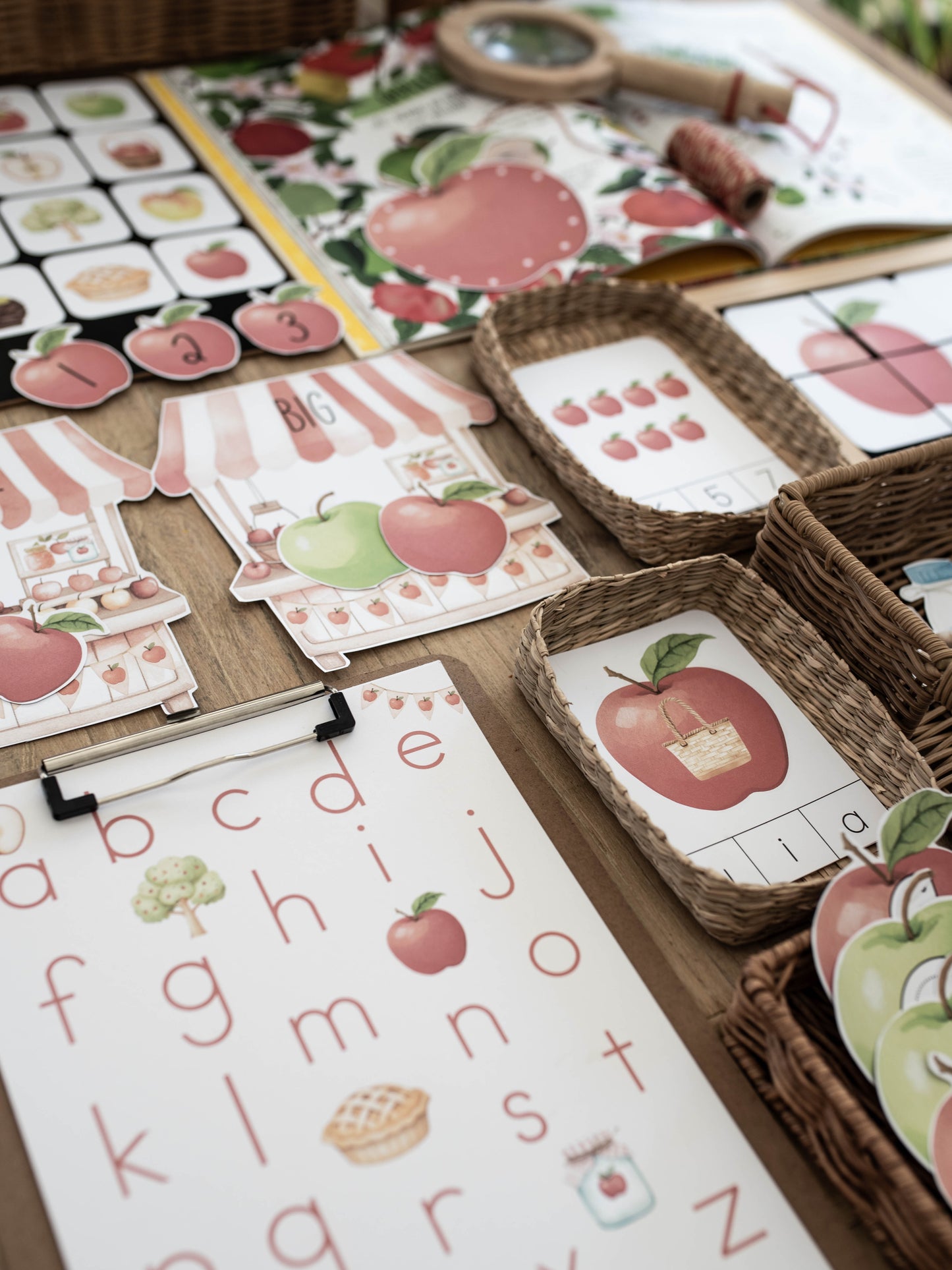 APPLE ORCHARD MORNING BASKET