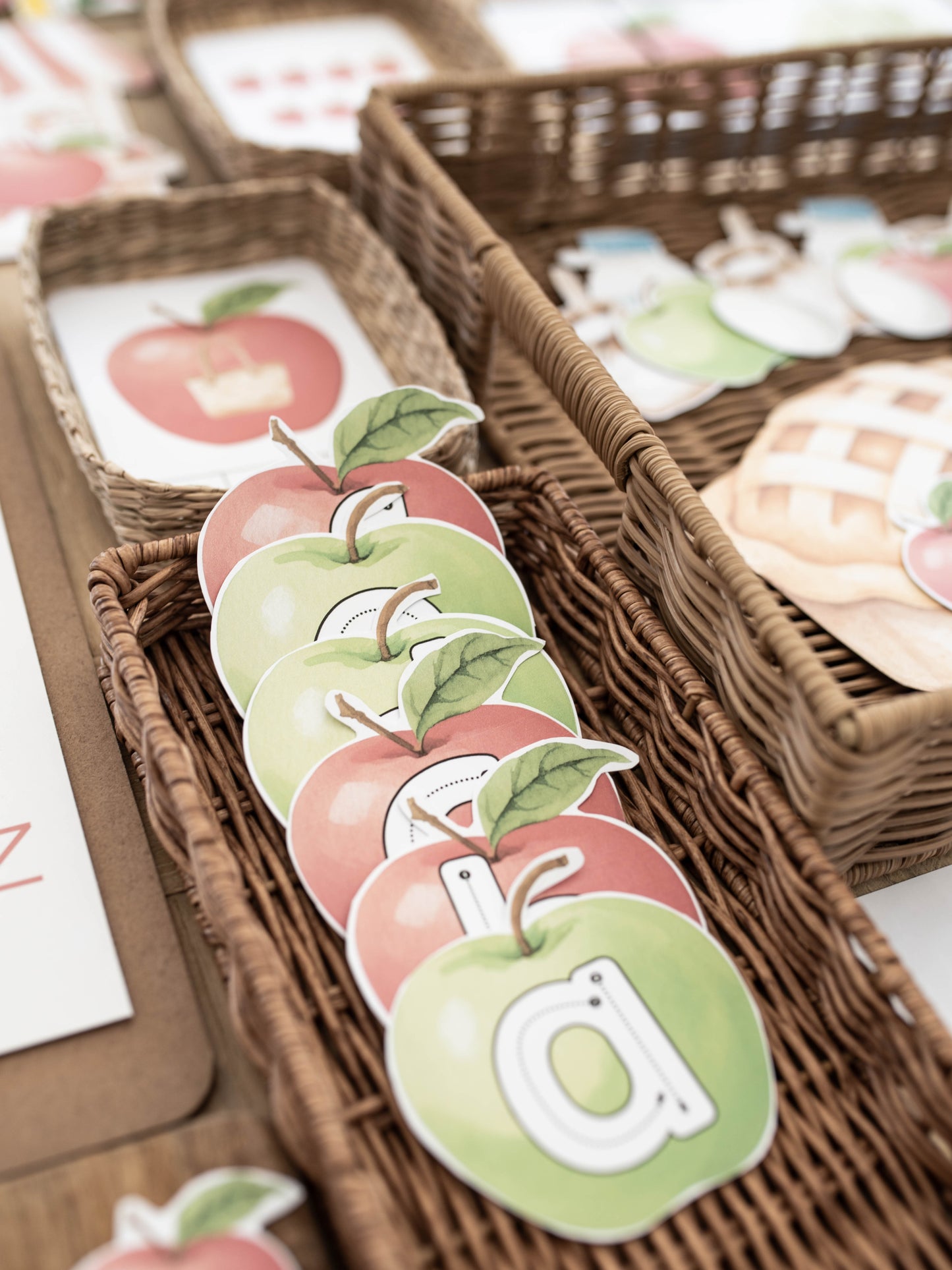 APPLE ORCHARD MORNING BASKET