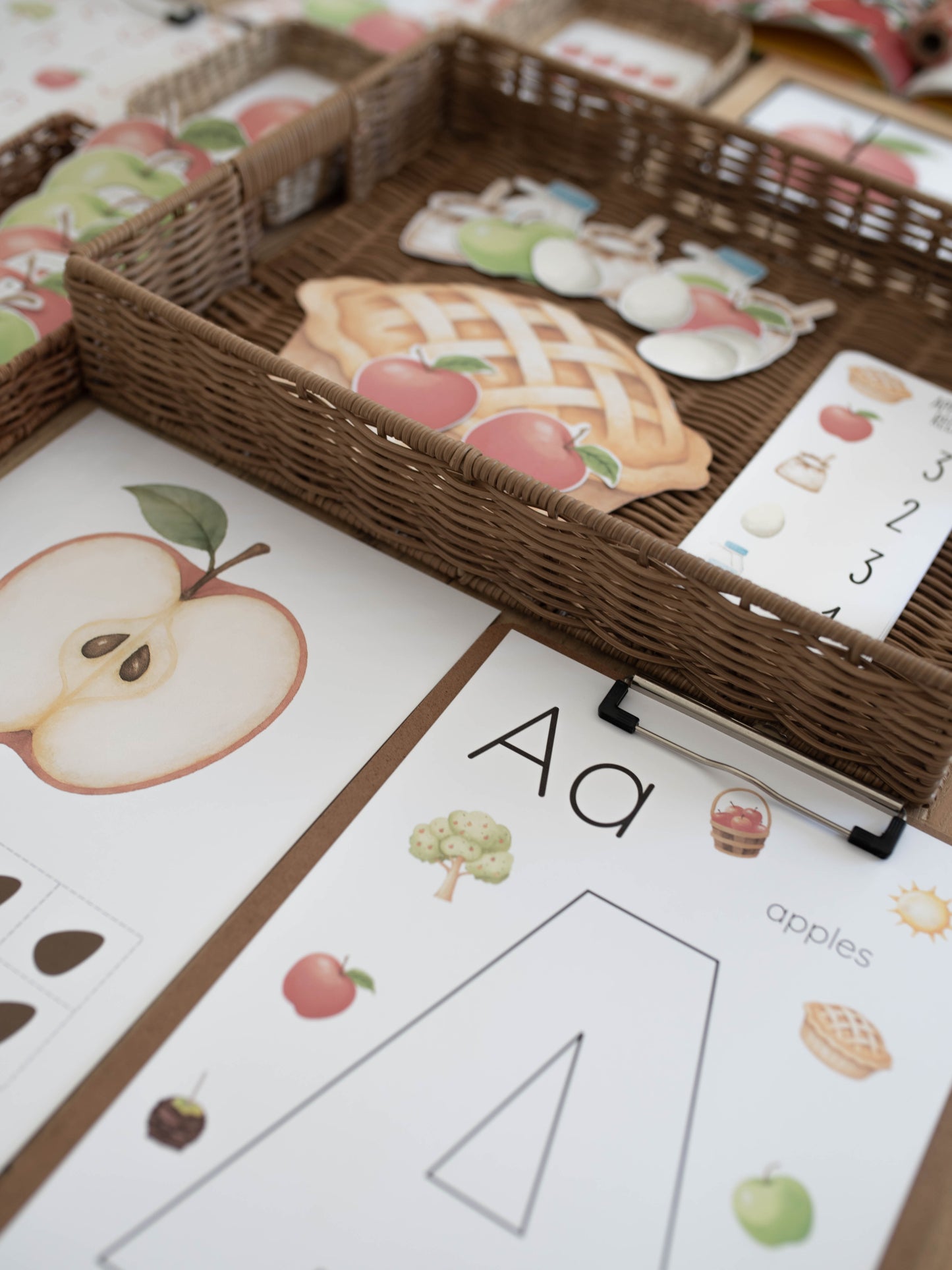 APPLE ORCHARD MORNING BASKET