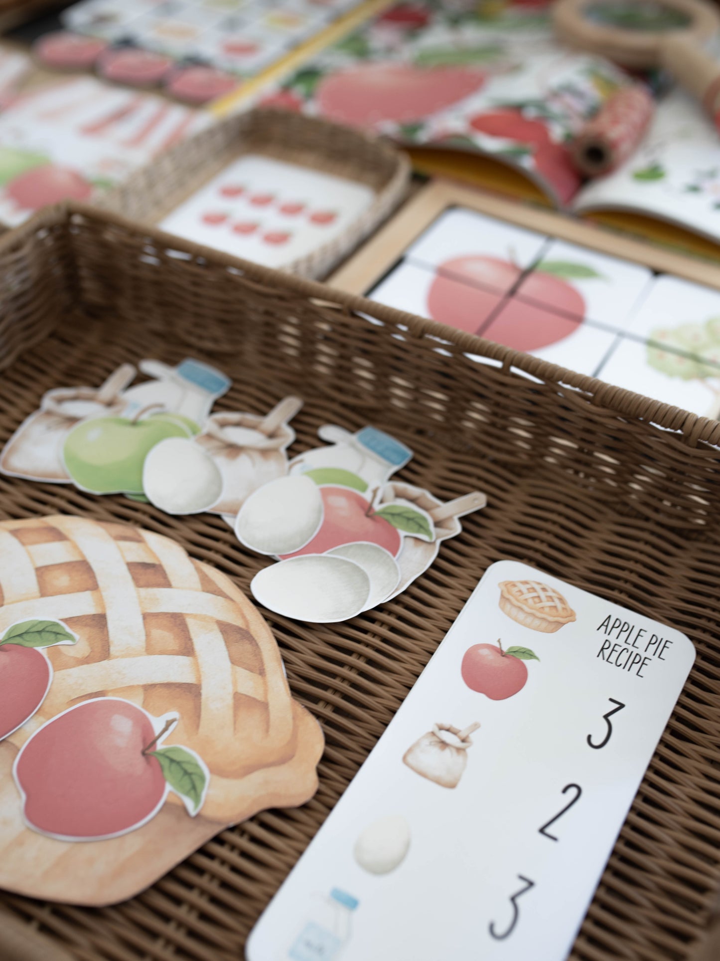 APPLE ORCHARD MORNING BASKET
