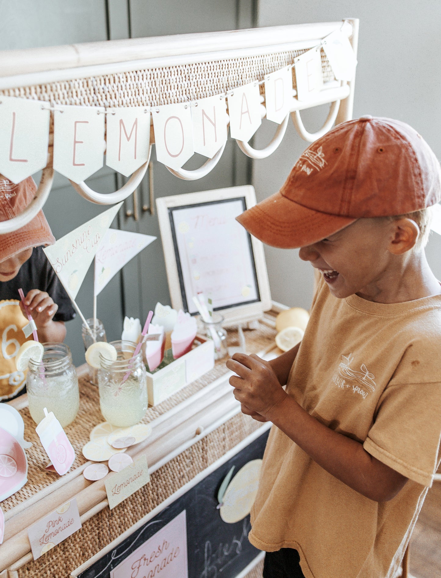 LEMONADE STAND DRAMATIC PLAY SET