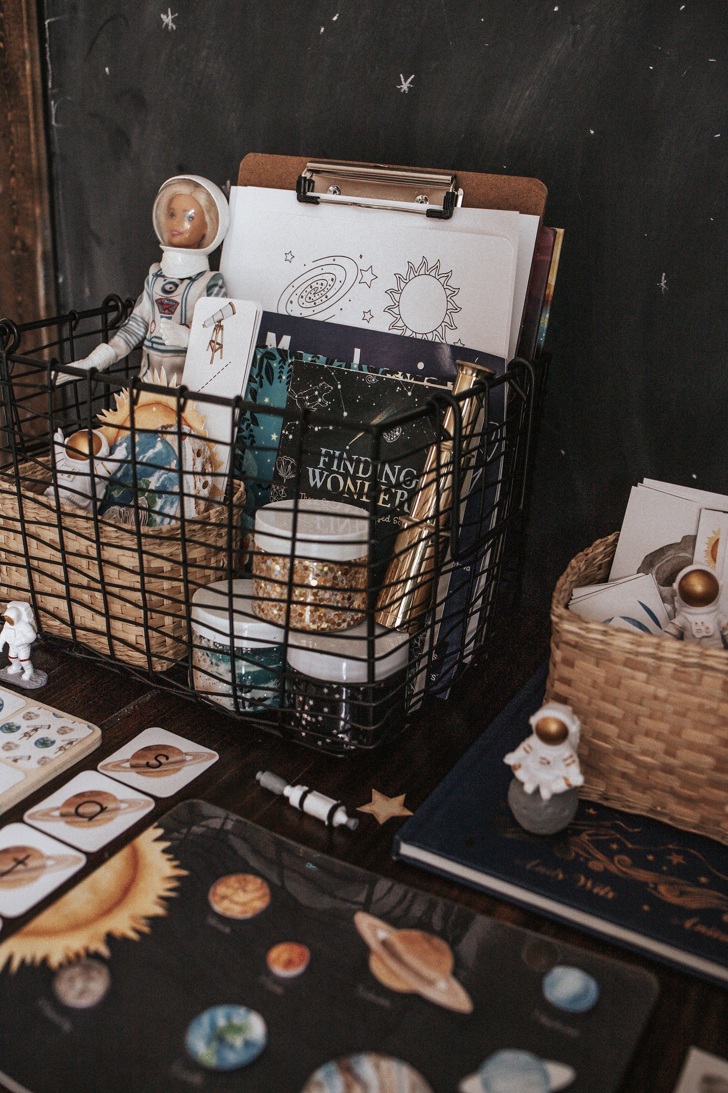 ASTRONOMY MORNING BASKET