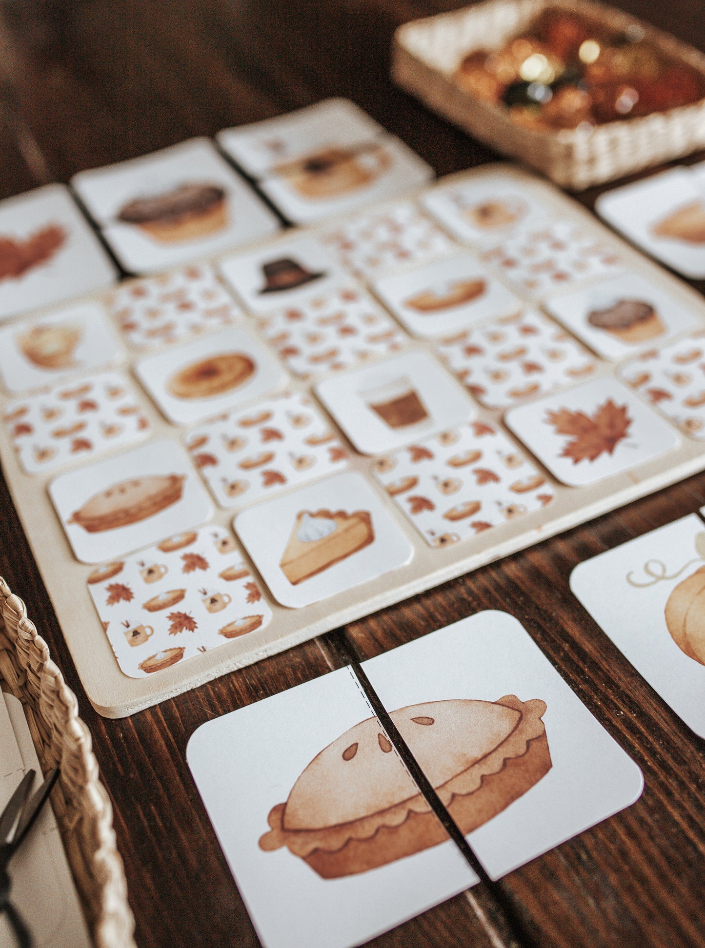 THANKSGIVING FREEBIE FUN!