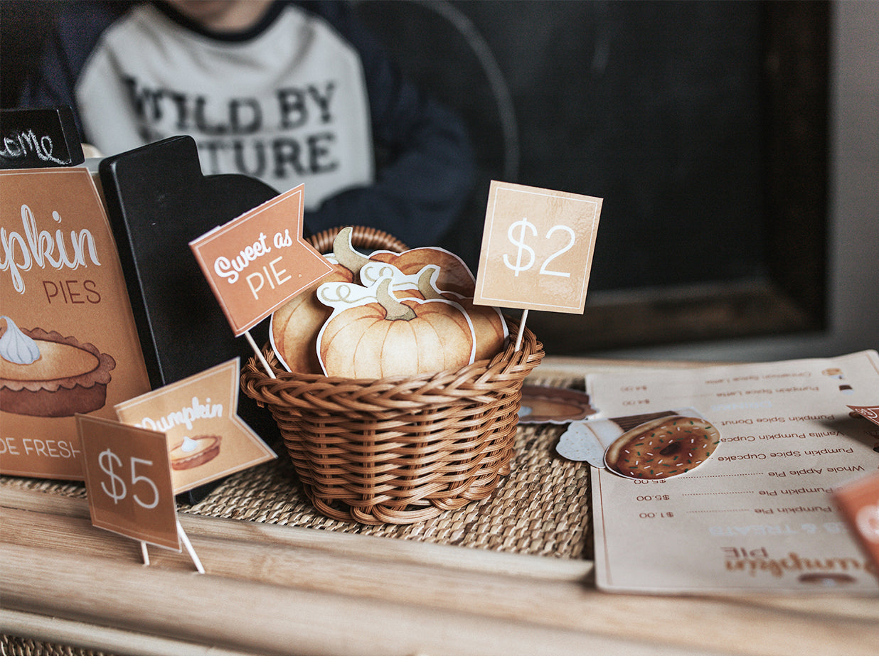 PIE STAND DRAMATIC PLAY SET