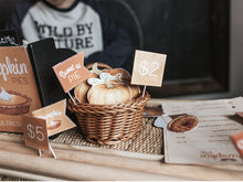 Load image into Gallery viewer, PIE STAND DRAMATIC PLAY SET

