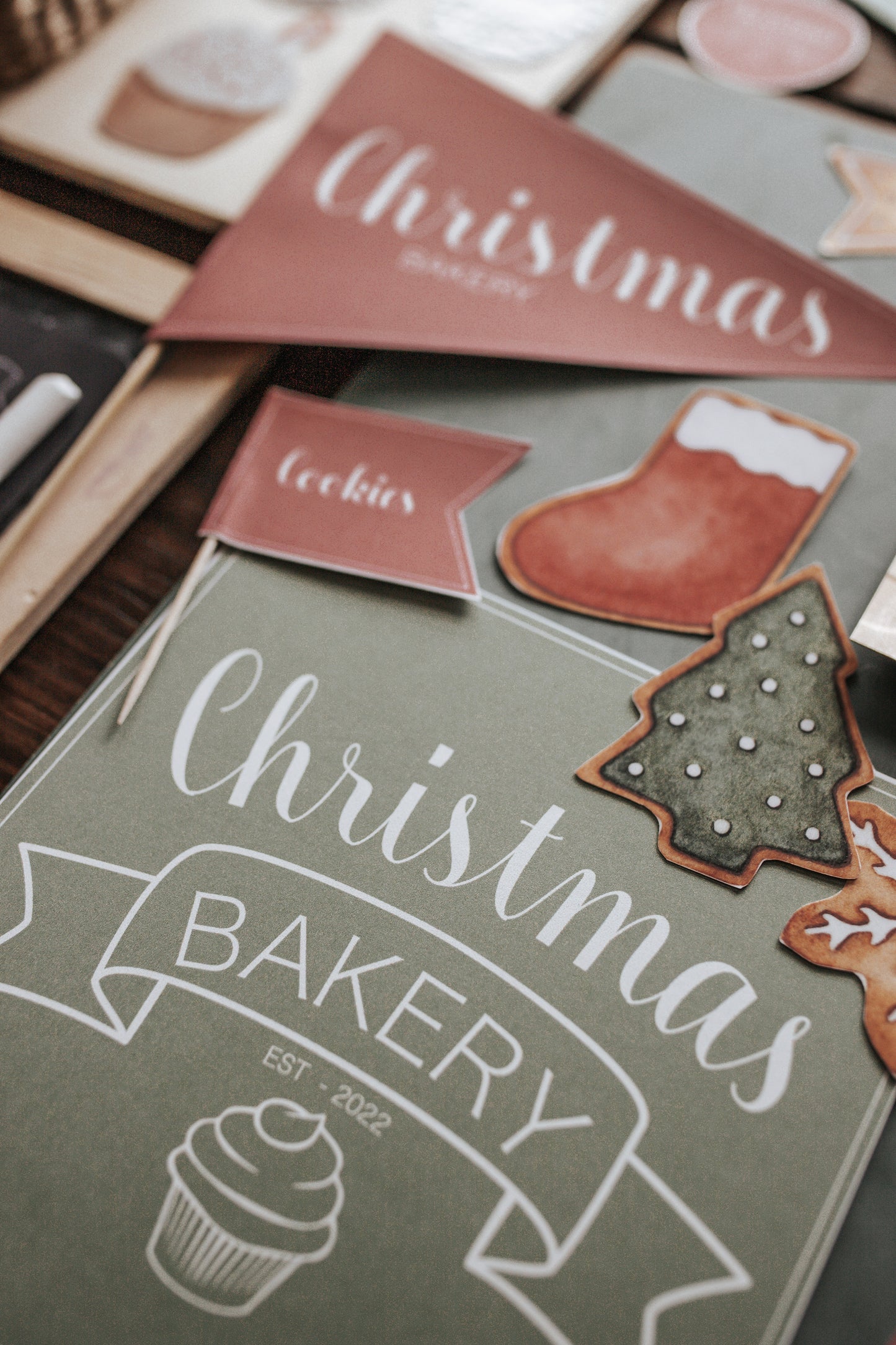 CHRISTMAS BAKERY DRAMATIC PLAY SET