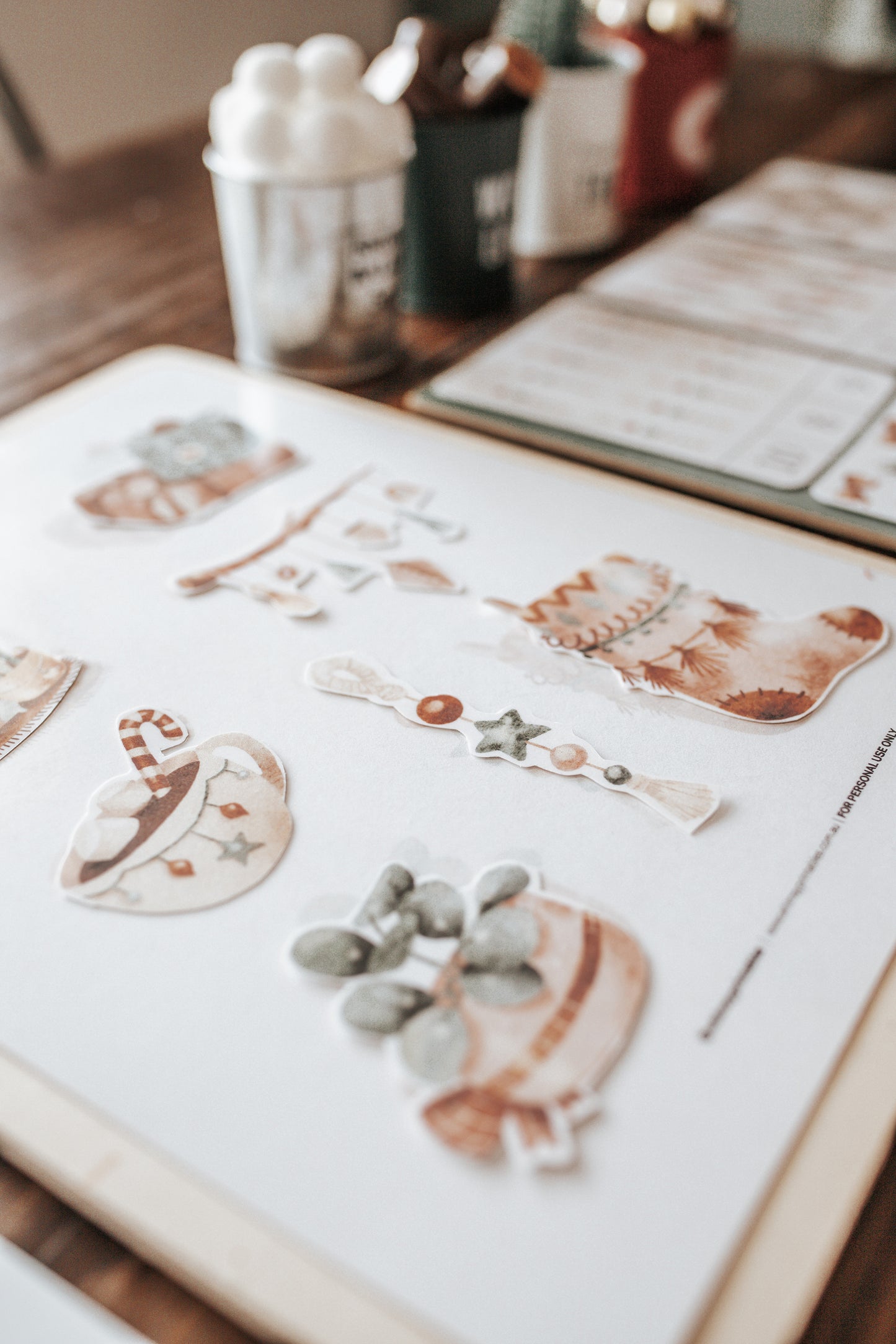 CHRISTMAS COUNT & CLIP CARDS AND MATCHING ACTIVITY FREEBIE