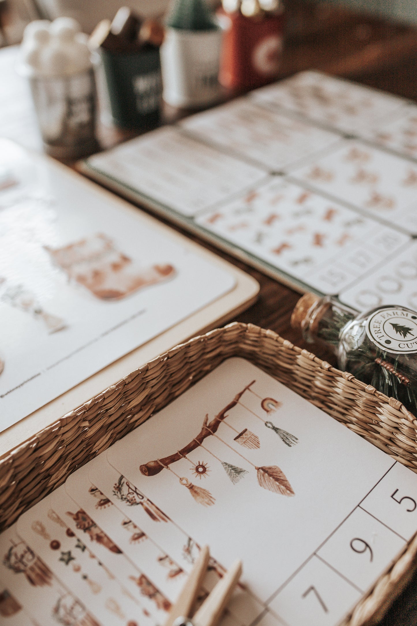 CHRISTMAS COUNT & CLIP CARDS AND MATCHING ACTIVITY FREEBIE
