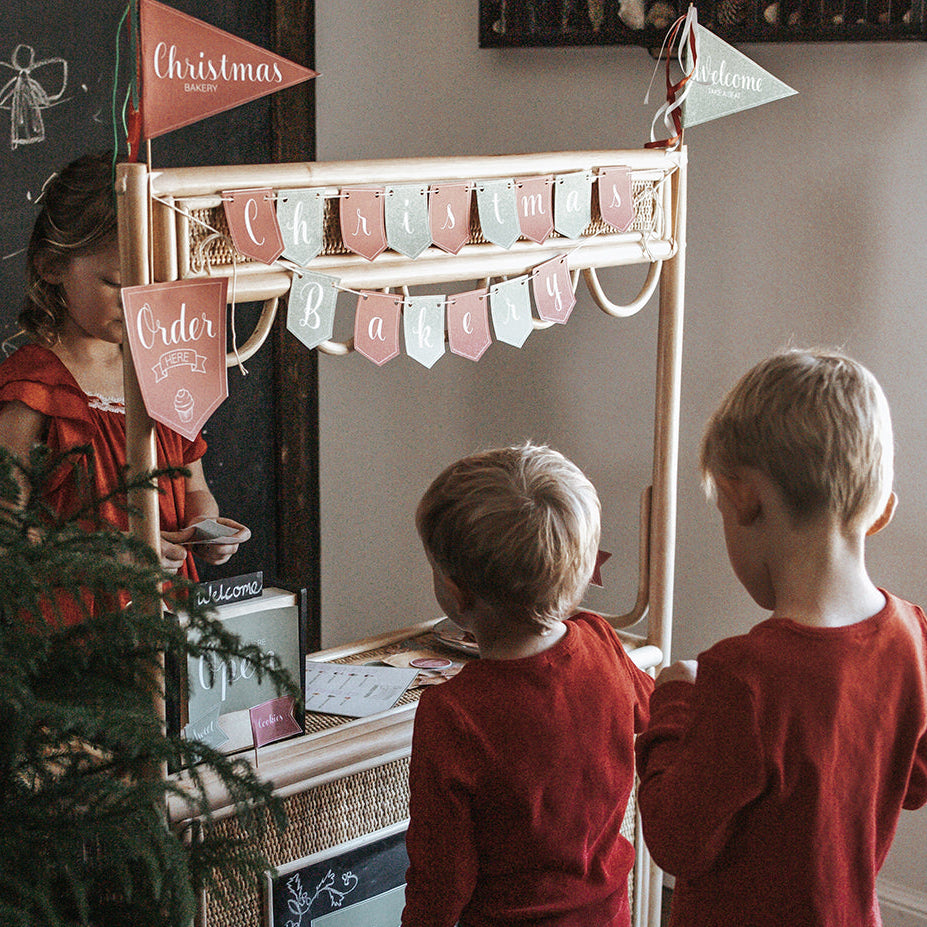 CHRISTMAS BAKERY DRAMATIC PLAY SET