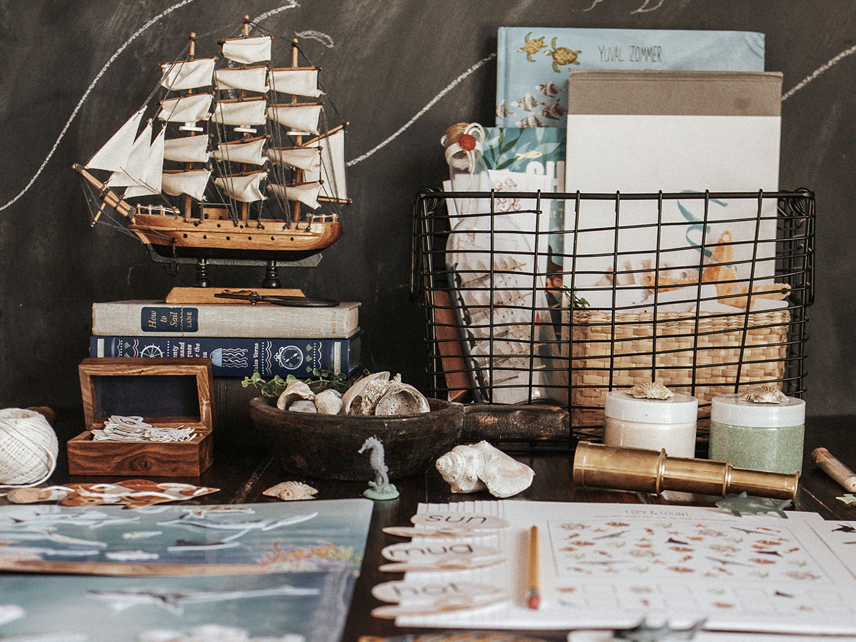 OCEANOGRAPHY MORNING BASKET